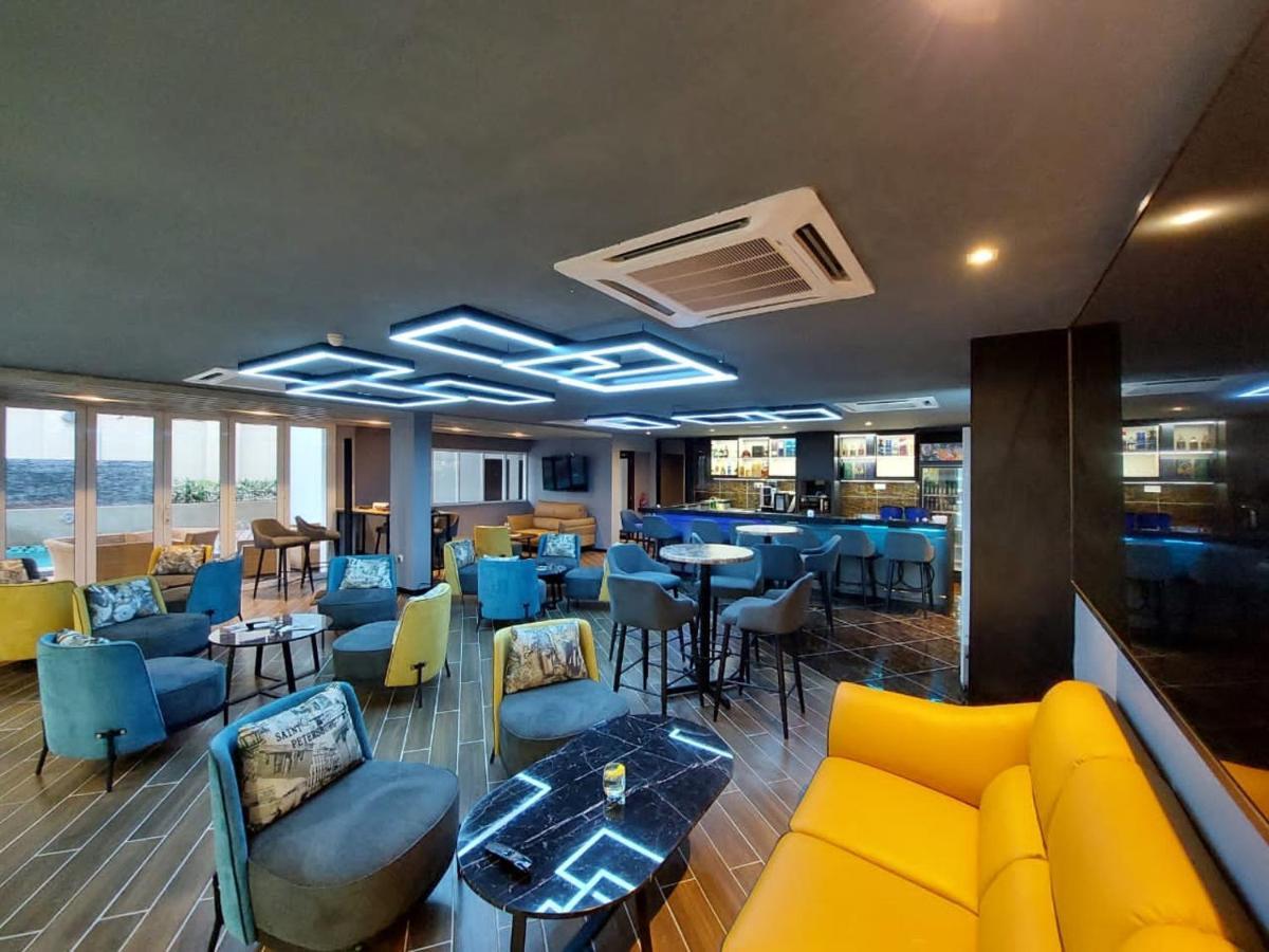 Christee Suites Hotel Malacca Eksteriør bilde