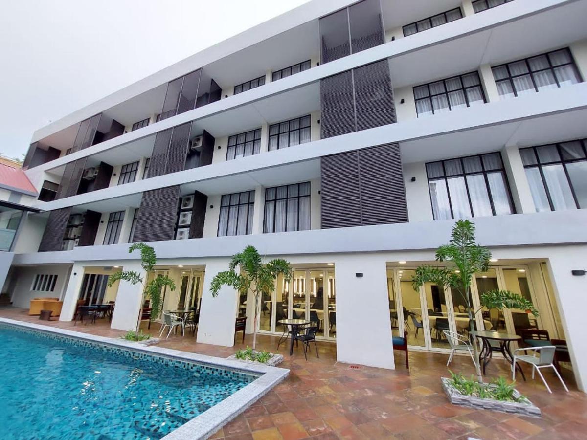 Christee Suites Hotel Malacca Eksteriør bilde