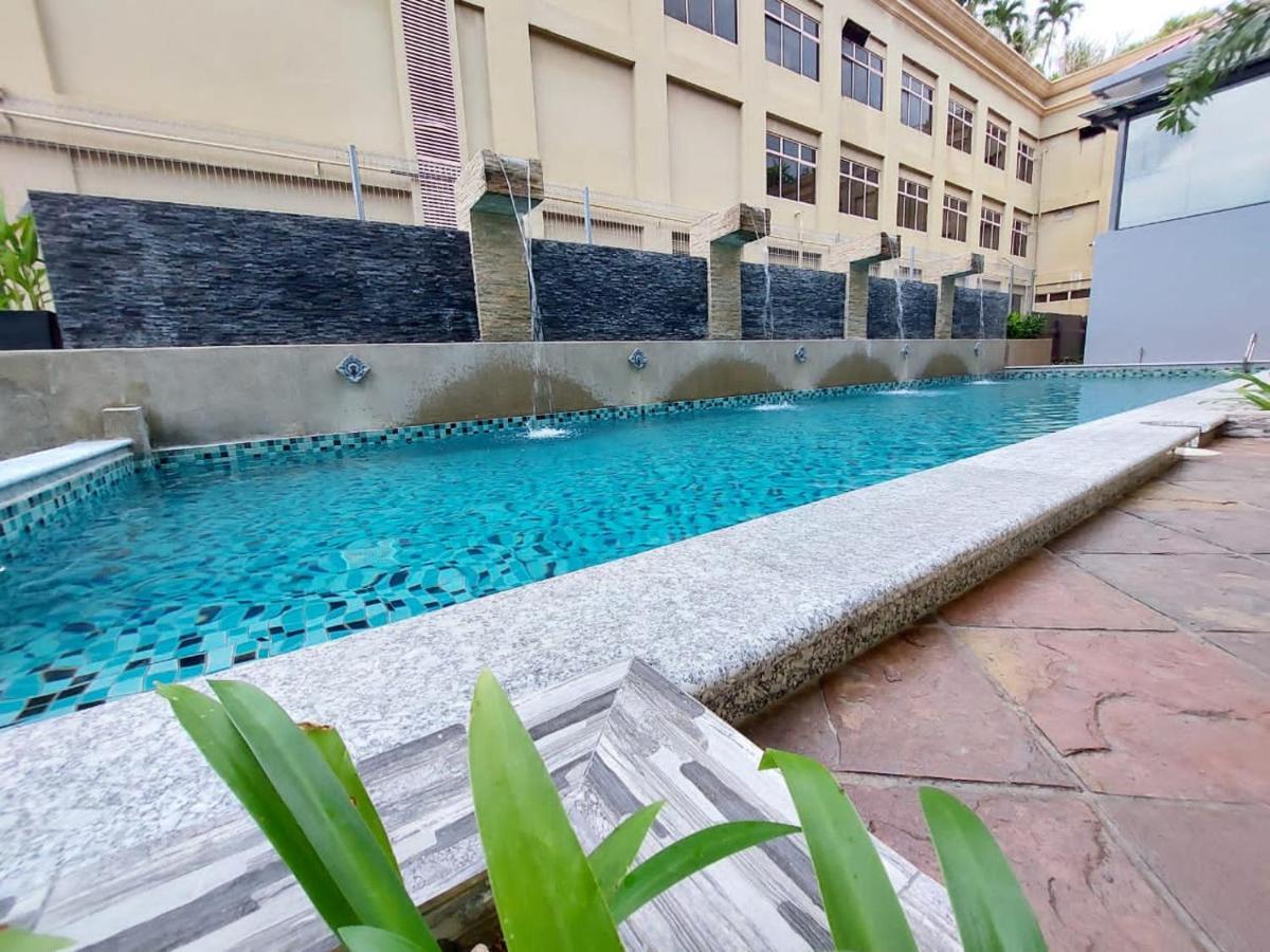 Christee Suites Hotel Malacca Eksteriør bilde