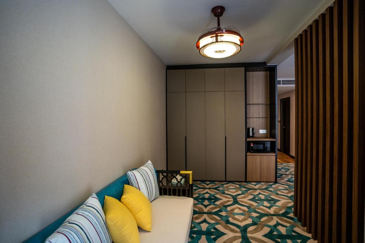 Christee Suites Hotel Malacca Eksteriør bilde
