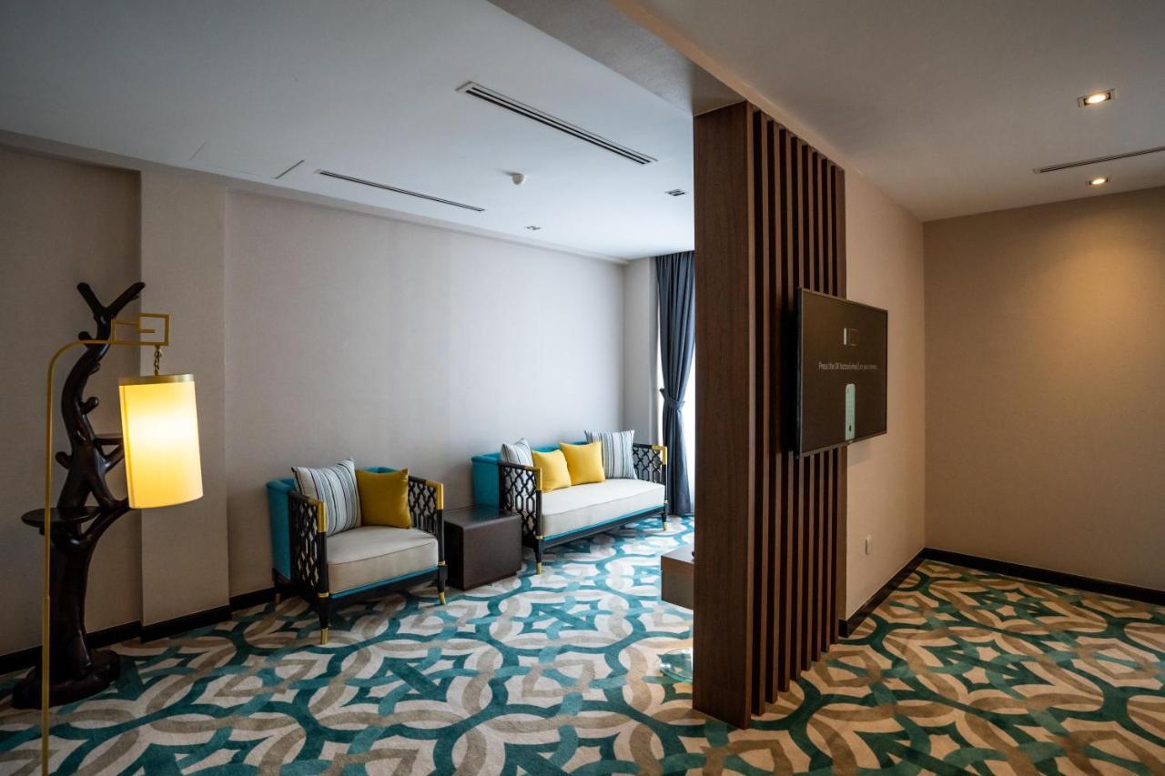 Christee Suites Hotel Malacca Eksteriør bilde