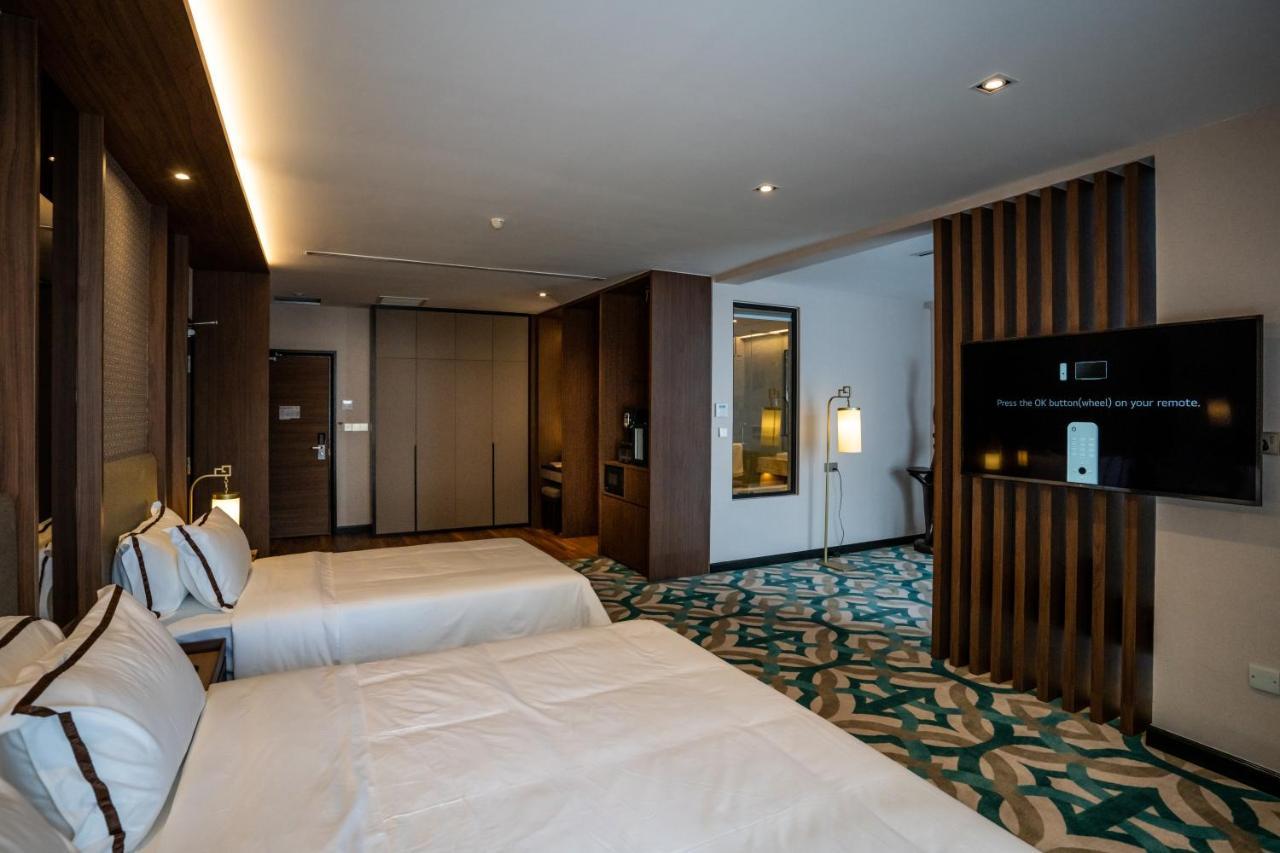 Christee Suites Hotel Malacca Eksteriør bilde