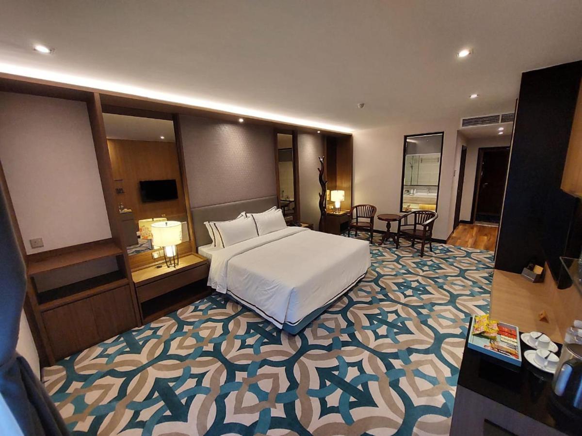 Christee Suites Hotel Malacca Eksteriør bilde