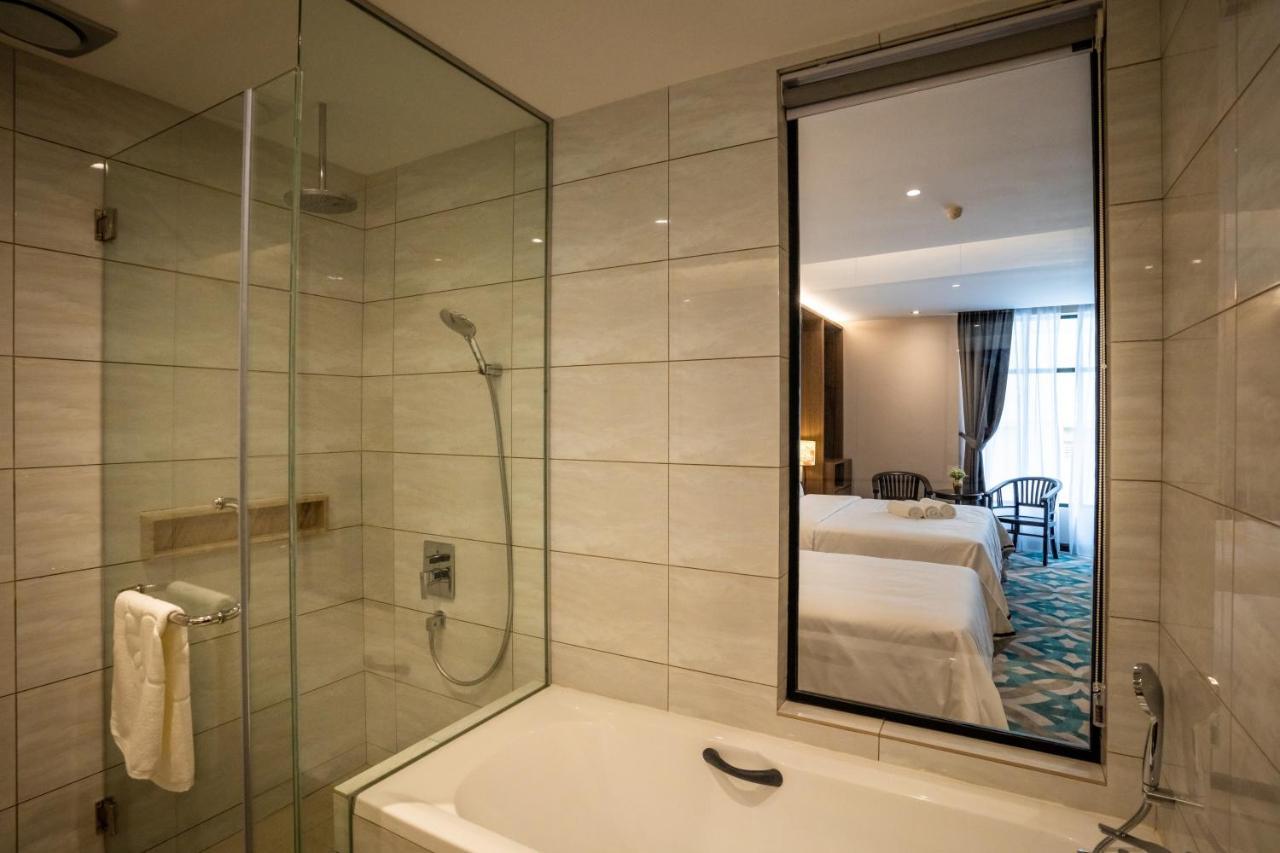 Christee Suites Hotel Malacca Eksteriør bilde