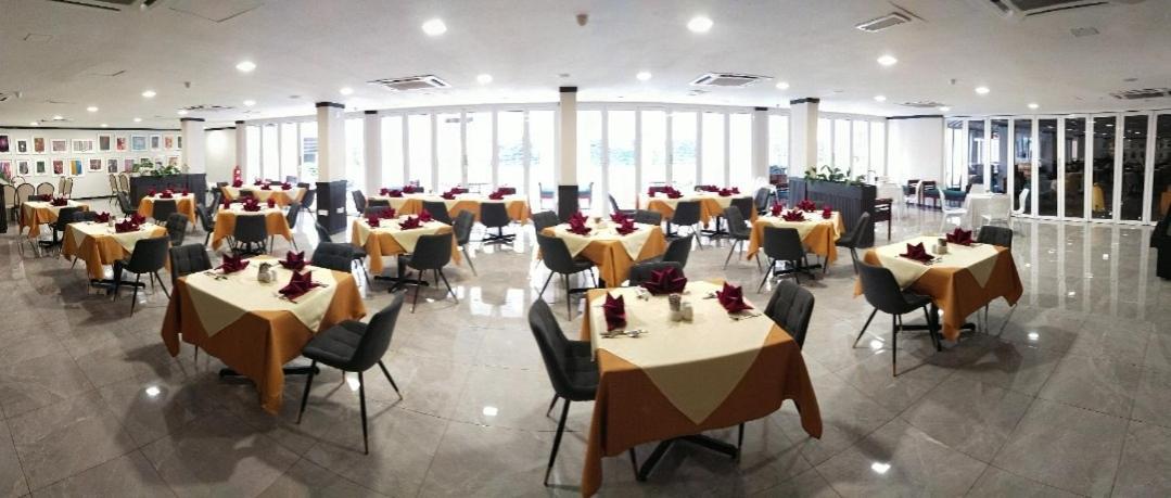 Christee Suites Hotel Malacca Eksteriør bilde