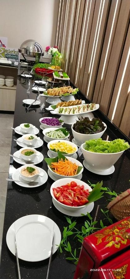 Christee Suites Hotel Malacca Eksteriør bilde